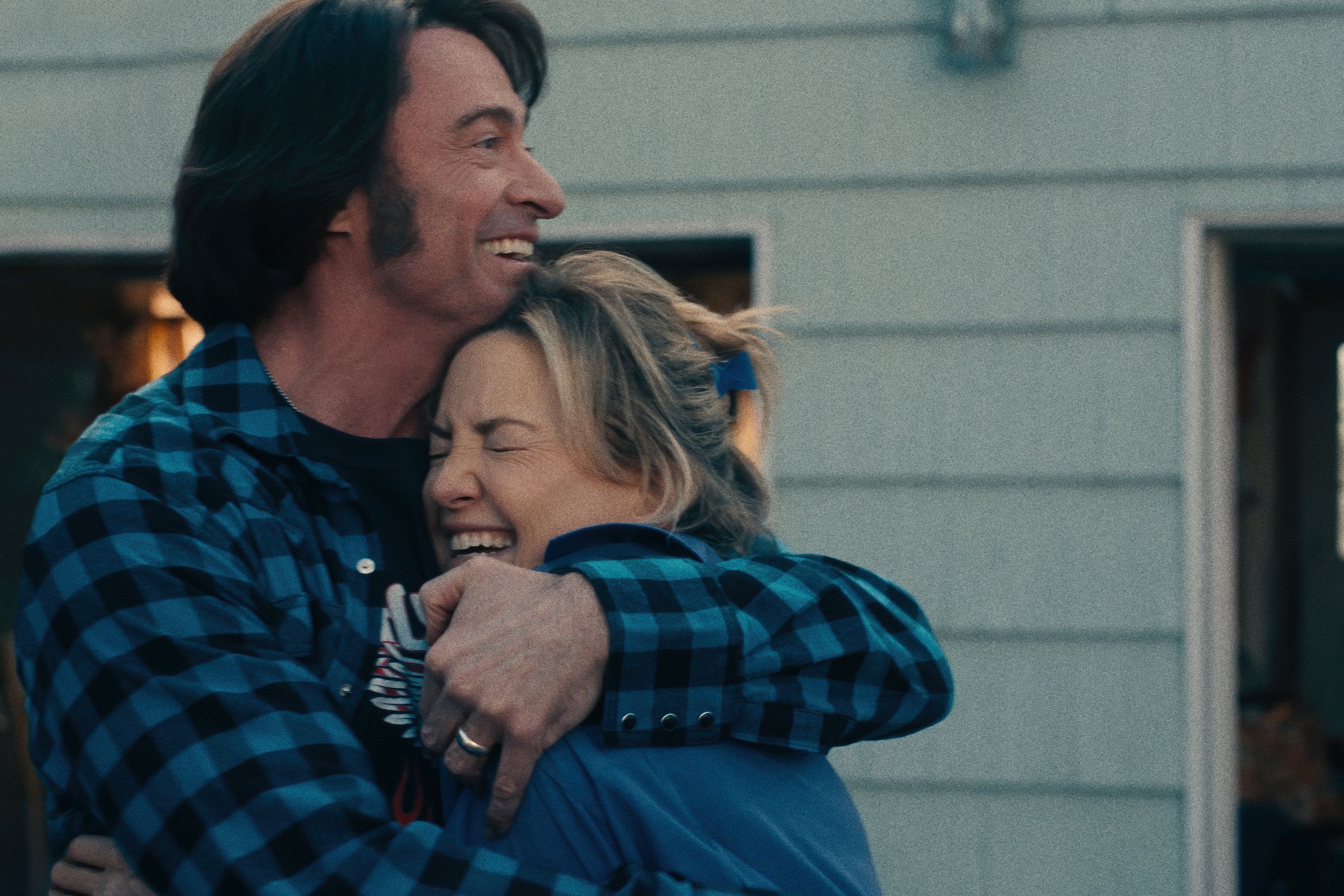 Hugh Jackman as Mike Sardina and Kate Hudson as Claire Stengl in "Song Sung Blue".