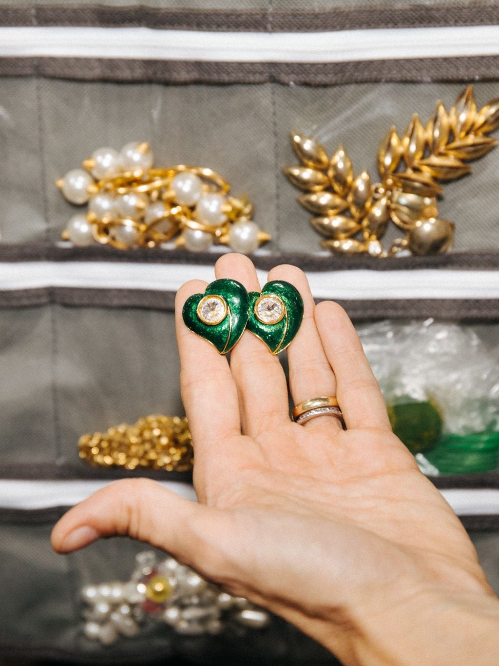 Danabassis recommends always looking for jewelry when thrifting.