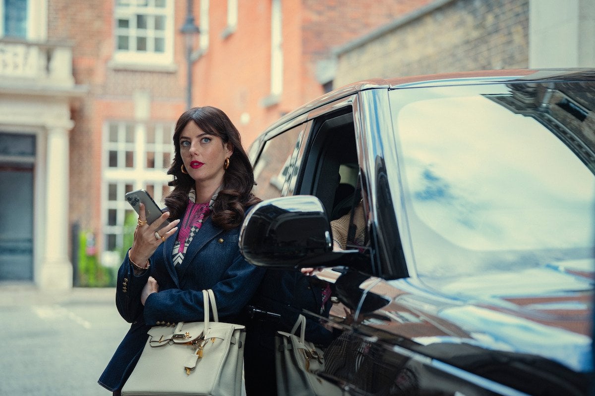 Susie (Kaya Scodelario) in "The Gentlemen" season two.