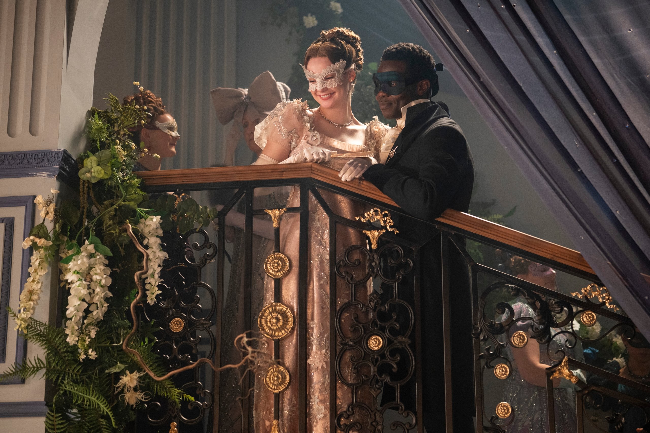 Hannah Dodd and Victor Alli in "Bridgerton."