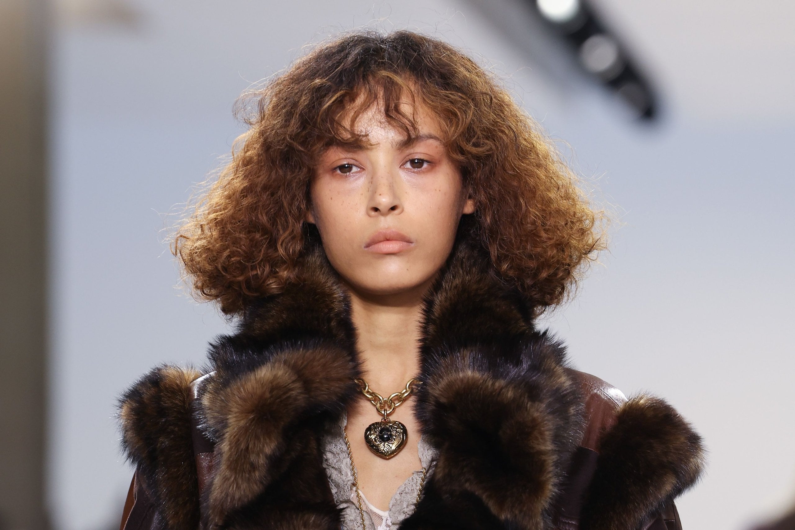 A model walks the runway during the Chloe Womenswear Fall/Winter 2025-2026 show as part of Paris Fashion at on March 06, 2025 in Paris, France.