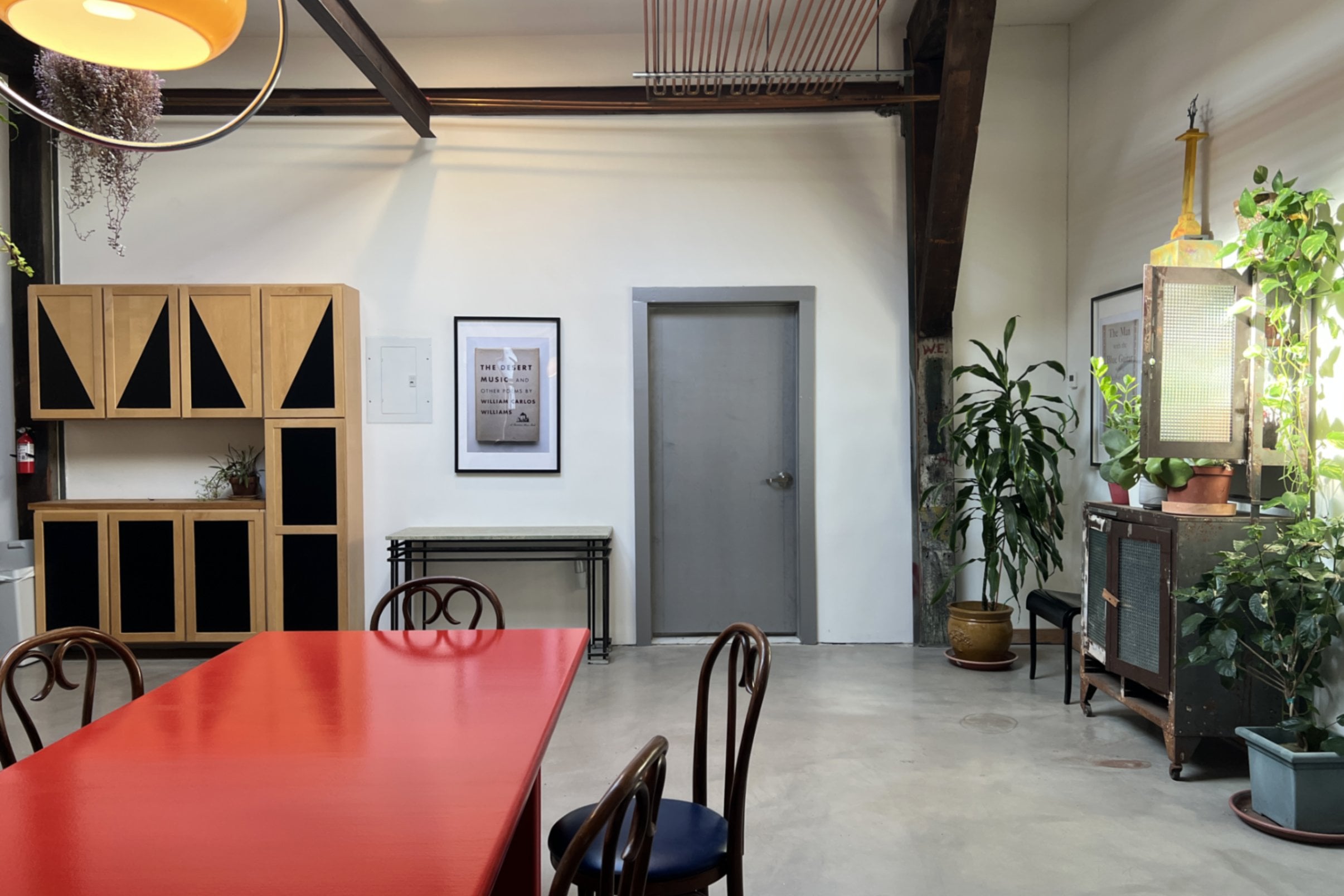 Meyers' apartment in "Late Fame."
