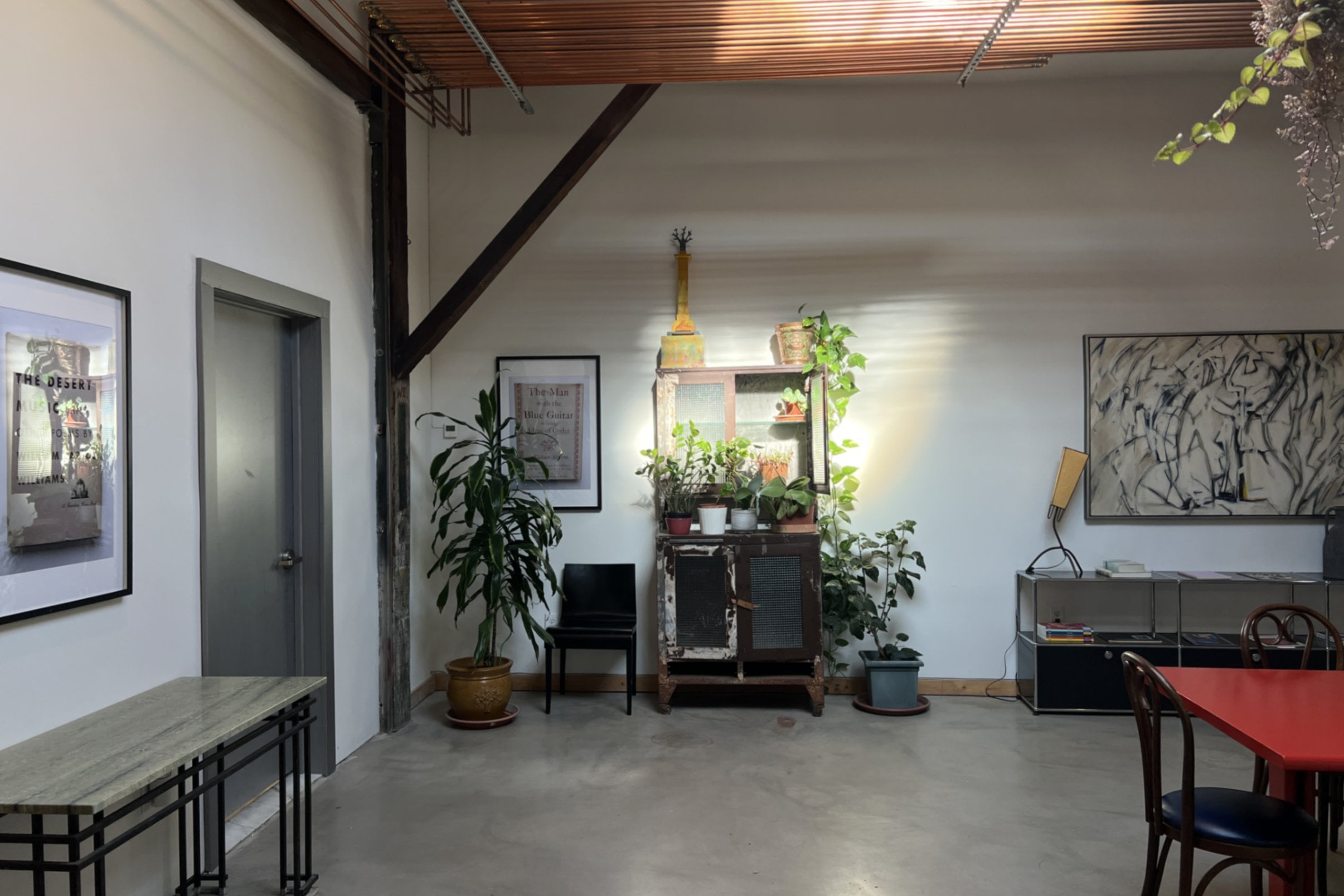 Meyers' apartment in "Late Fame."