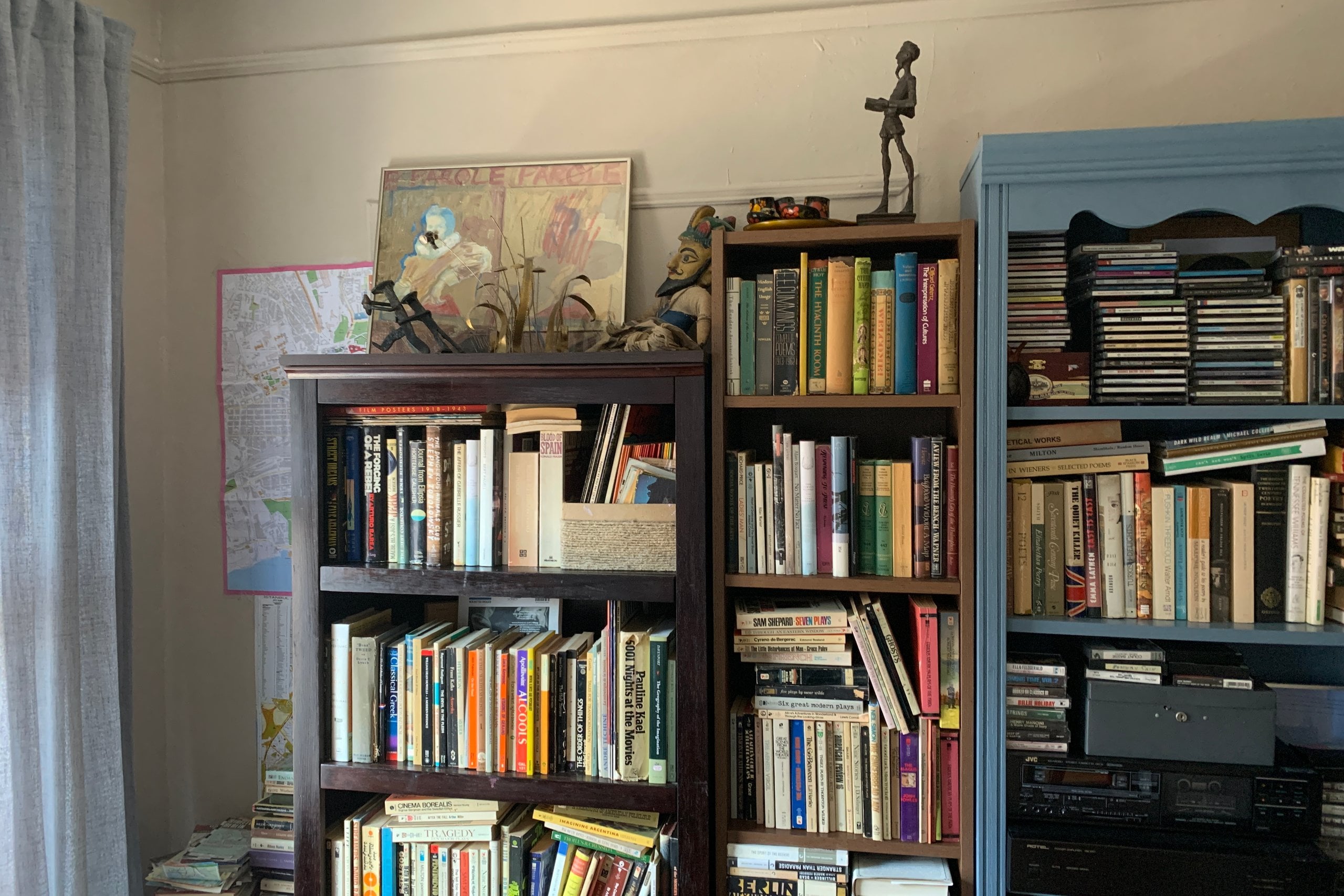 Saxberger's book shelf in "Late Fame."