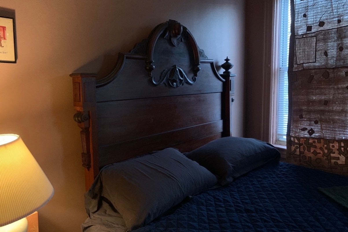Saxberger's headboard in "Late Fame."