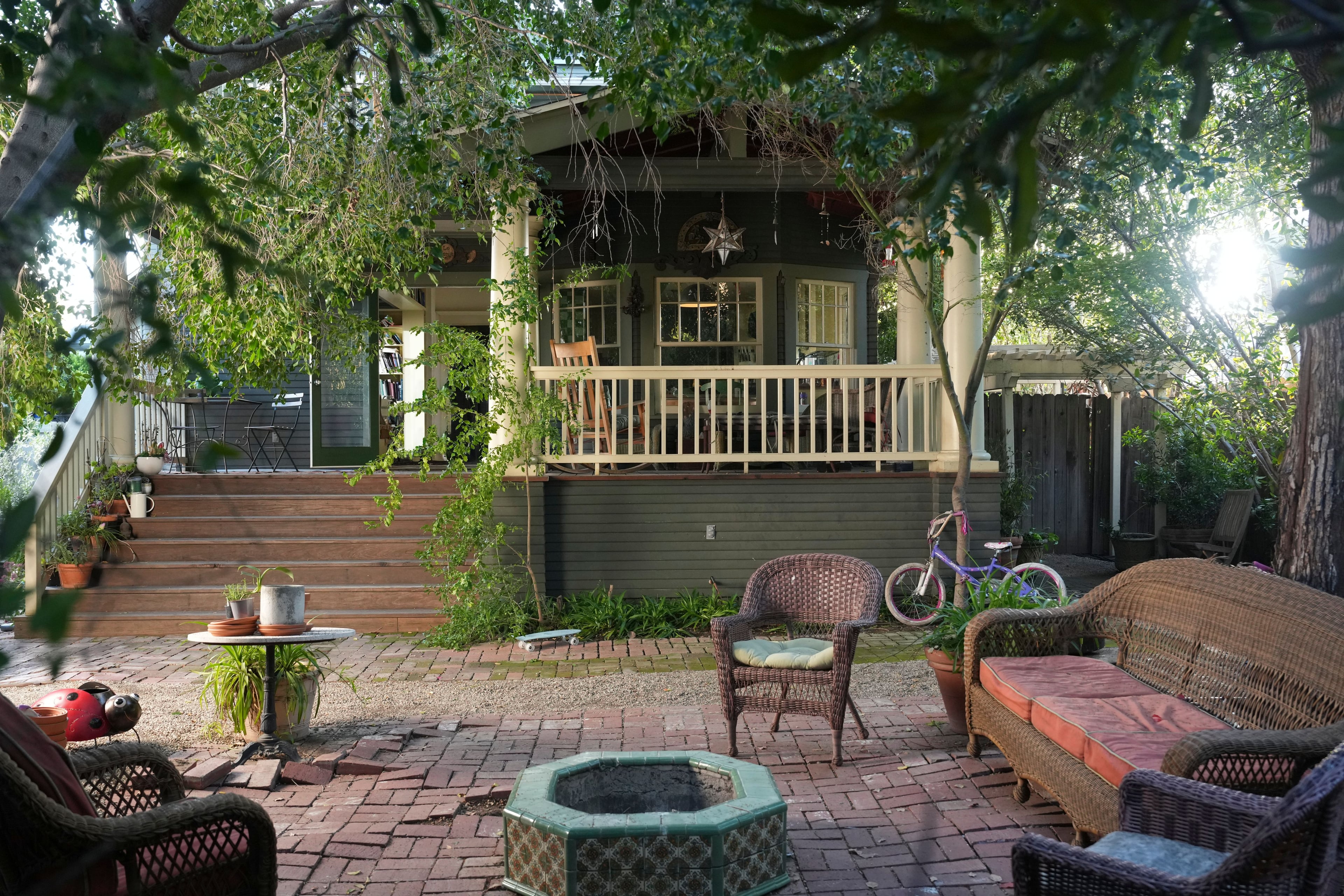 Mary’s Real, Lived-In Bungalow
