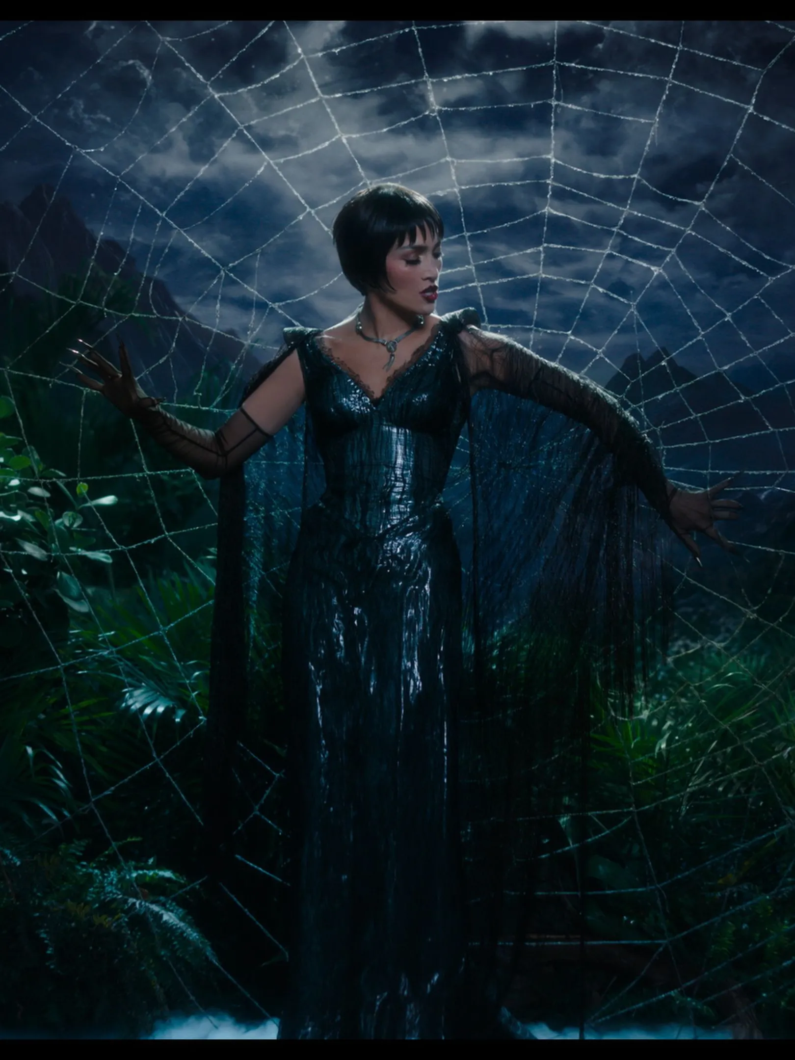 Jennifer Lopez in "Kiss Of The Spider Woman"