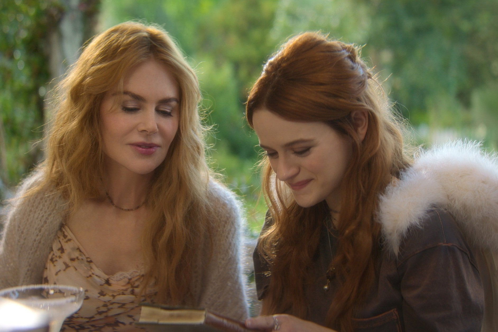 Nicole Kidman and Joey King in "Practical Magic 2".