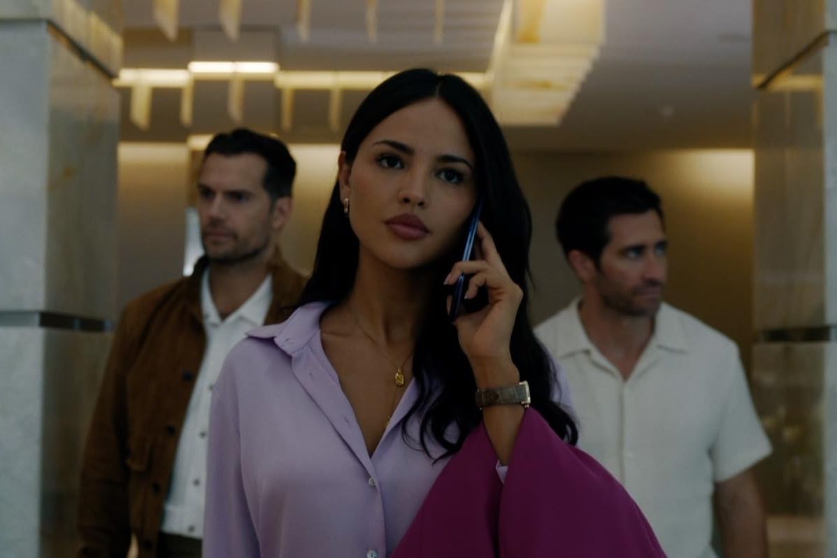 Henry Cavill, Eiza González, and Jake Gyllenhaal in "In The Grey"