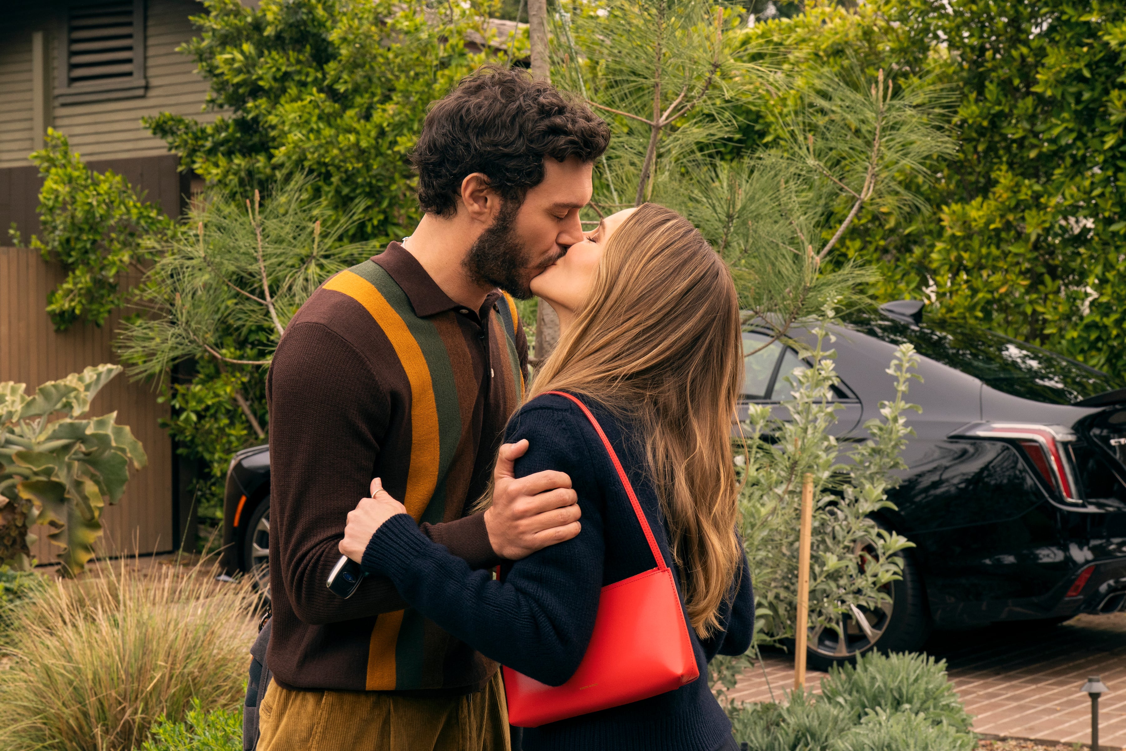 Adam Brody and Kristen Bell in Nobody Wants This.
