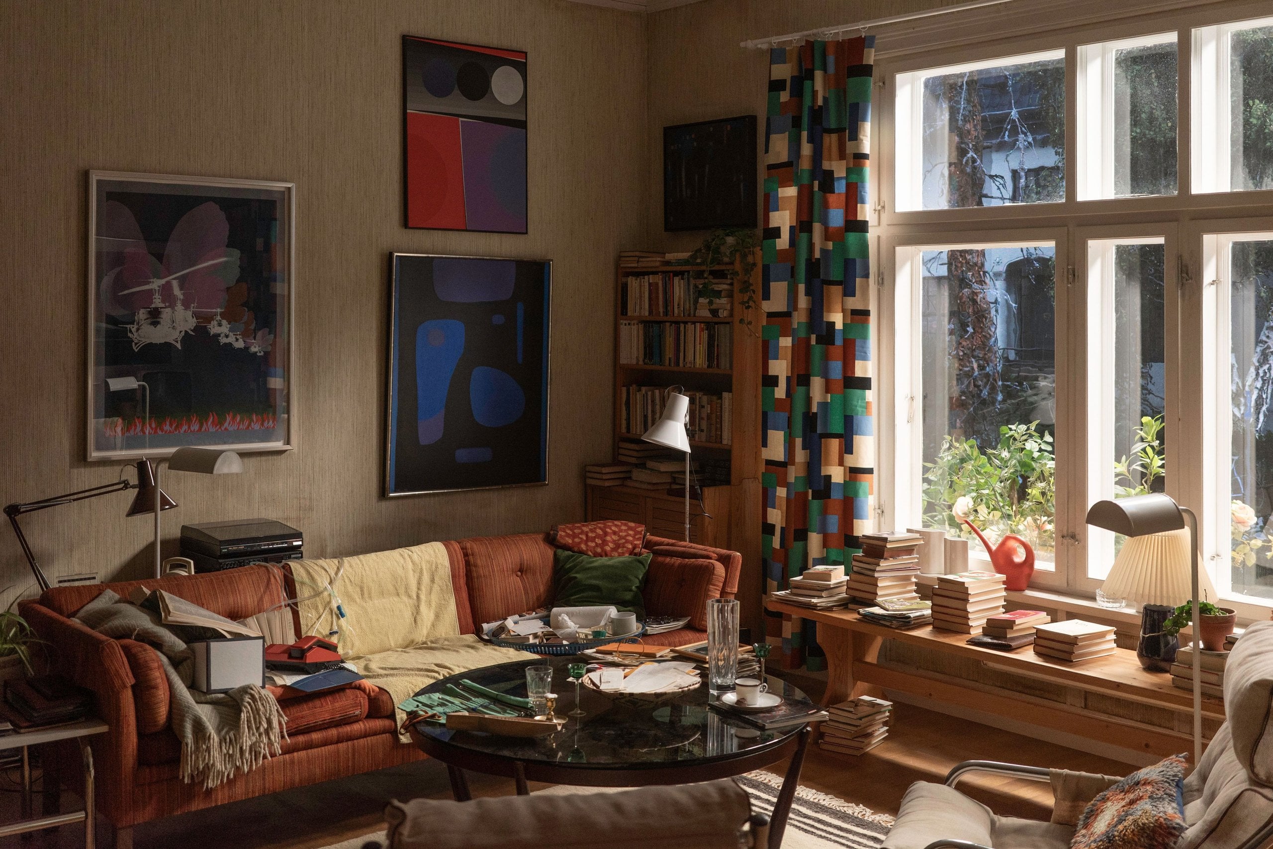 Living room in "Sentimental Value."