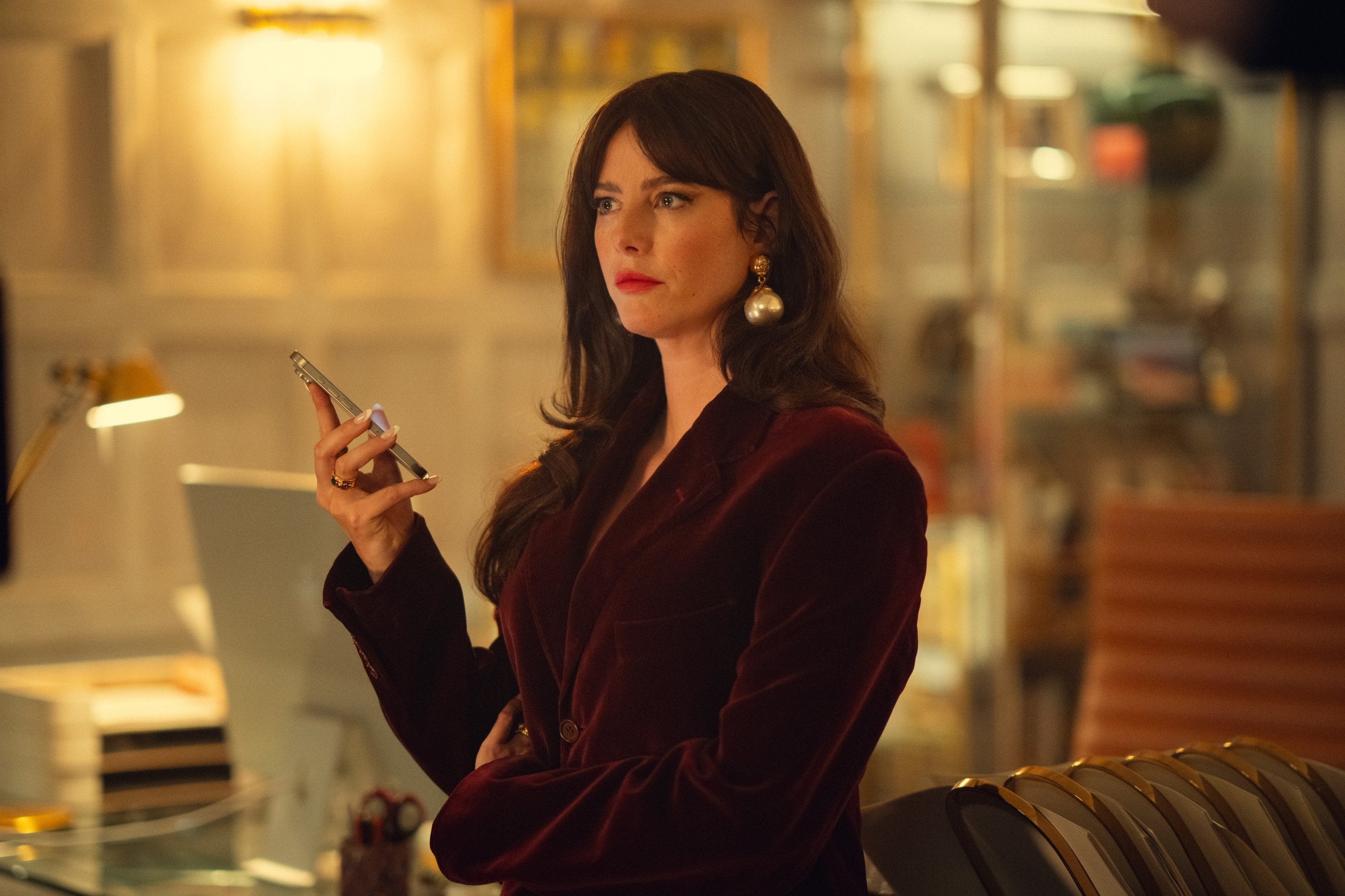 Susie (Kaya Scodelario) in "The Gentlemen" season two.