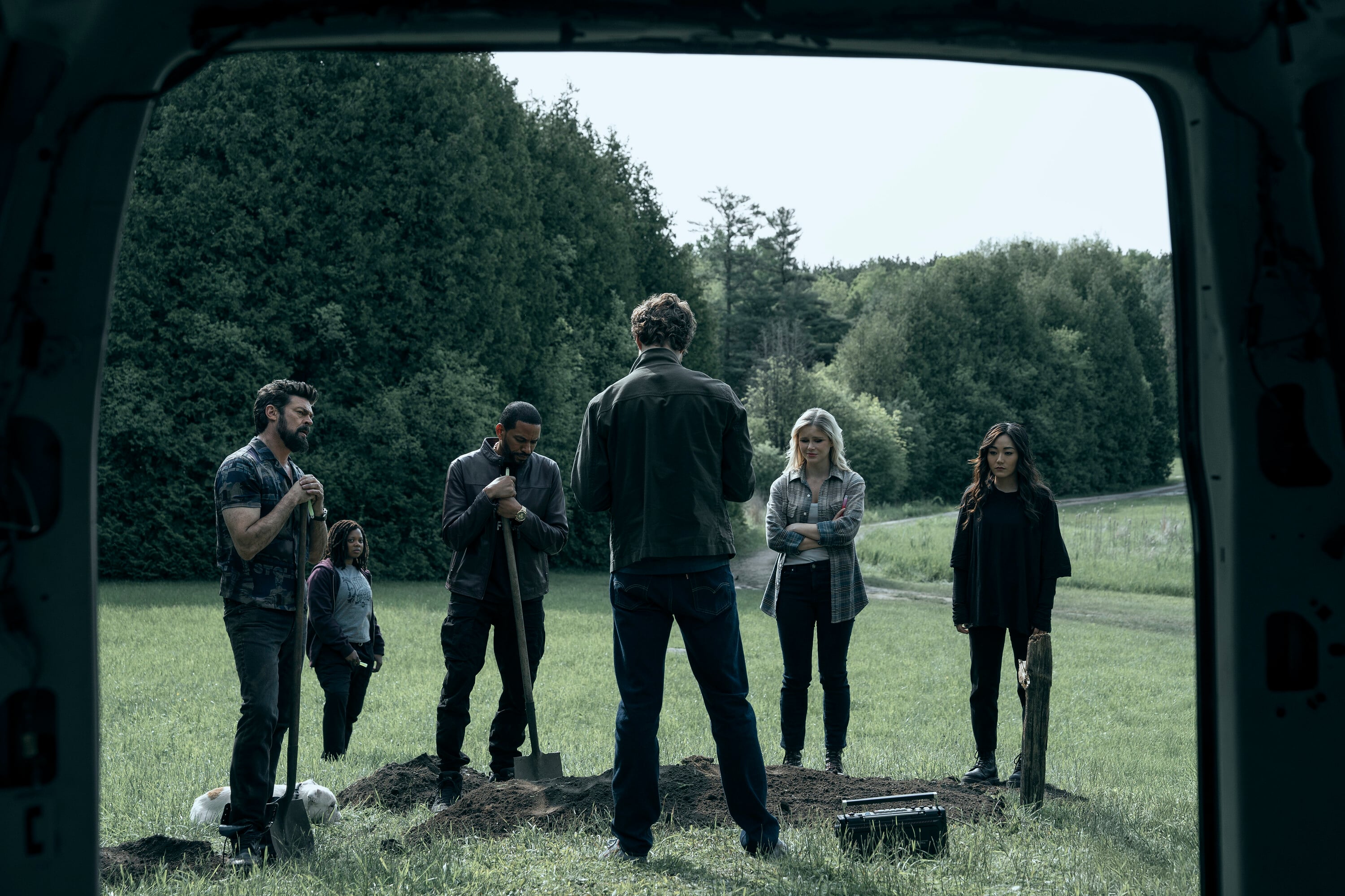 Billy Butcher (Karl Urban), Sister Sage (Susan Heyward), Mother's Milk (Laz Alonso), Hughie Campbell (Jack Quaid), Annie January aka Starlight (Erin Moriarty), and Kimiko (Karen Fukuhara) in "The Boys."