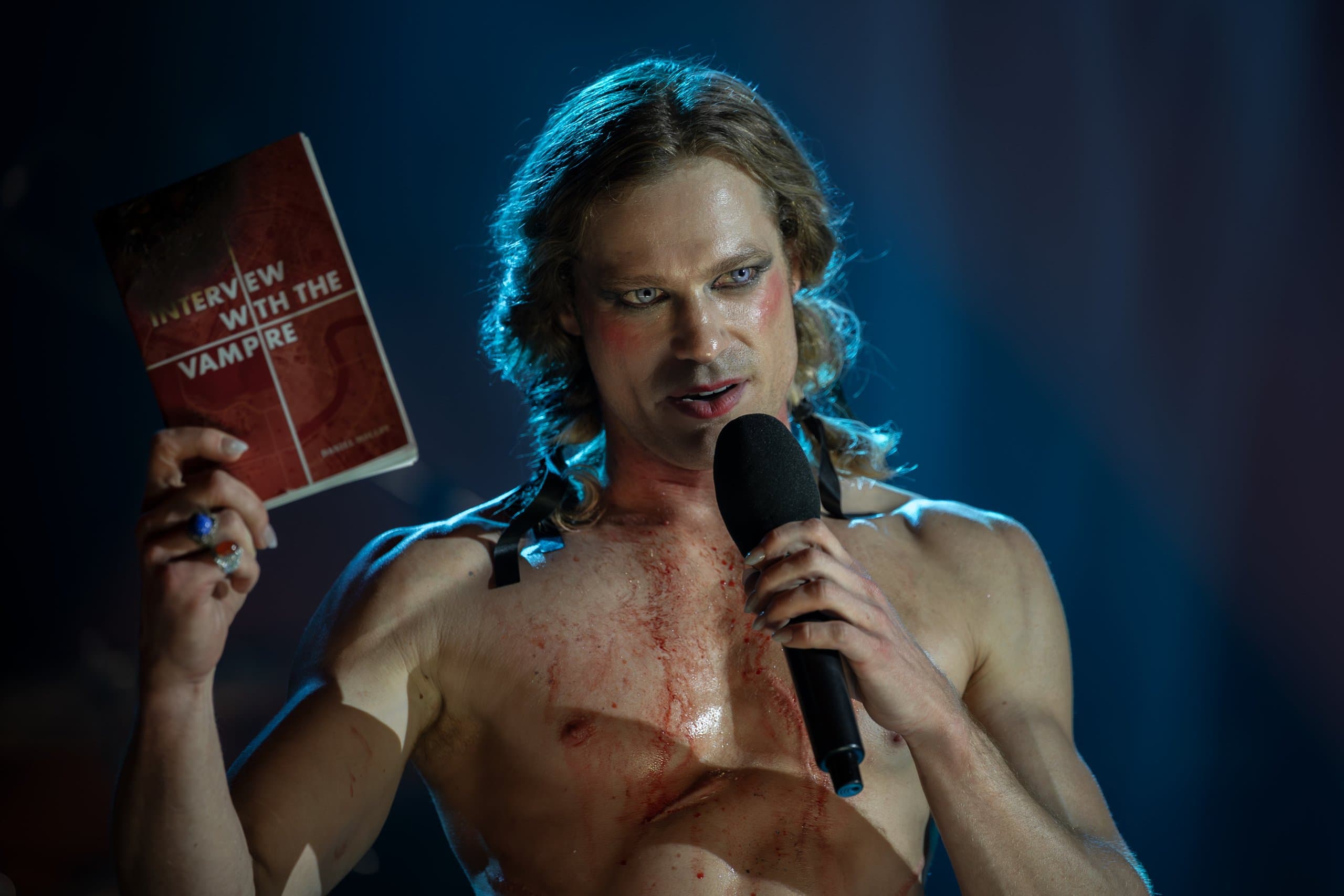 Sam Reid in "The Vampire Lestat".
