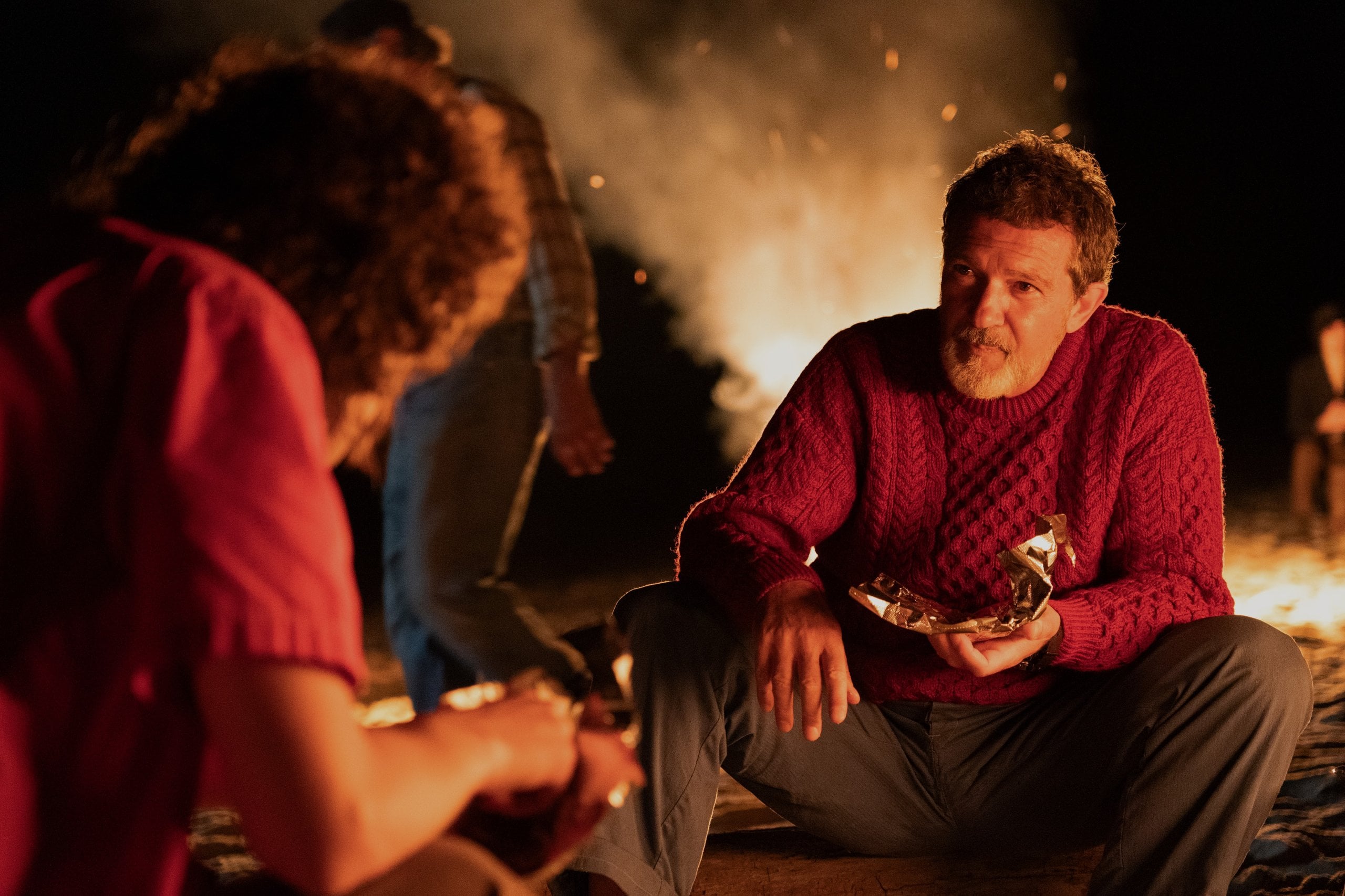 Dominic Sessa and Antonio Banderas in "Tony".