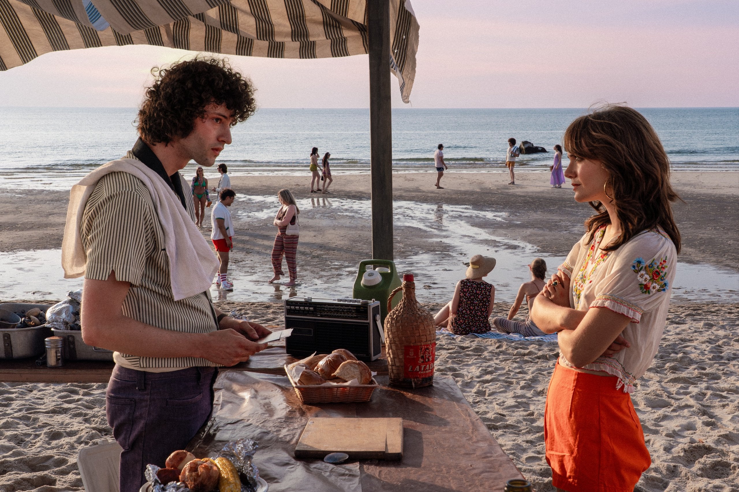 Dominic Sessa and Emelia Jones in "Tony".